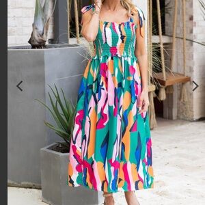 🌸 SundayUp Walker Dress from AVARA🌸